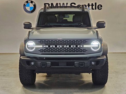 Used 2022 Ford Bronco Badlands image 6