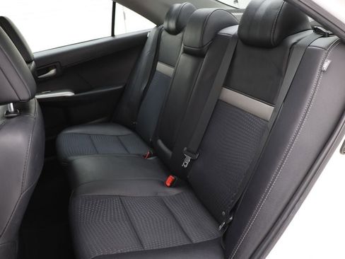 Used 2013 Toyota Camry SE image 11