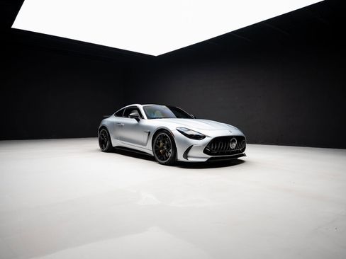 Used 2025 Mercedes-Benz AMG GT 63 image 88
