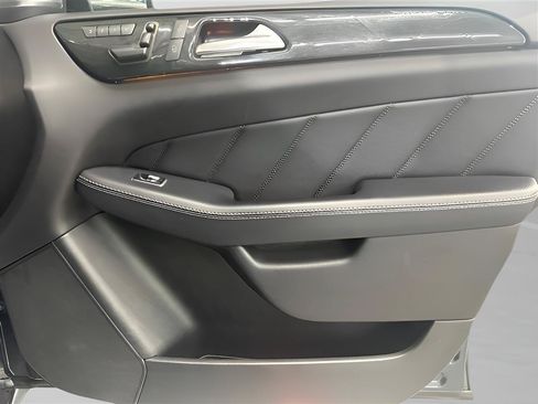 Used 2016 Mercedes-Benz GL 320 BlueTEC 4MATIC image 15