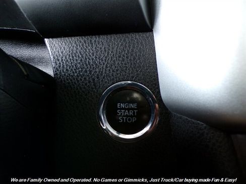 Used 2019 Toyota Highlander XLE image 45