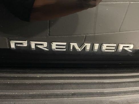 Used 2021 Chevrolet Suburban Premier AWD/4WD image 30