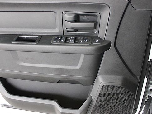 Used 2023 RAM 3500 Tradesman w/ Convenience Group image 24