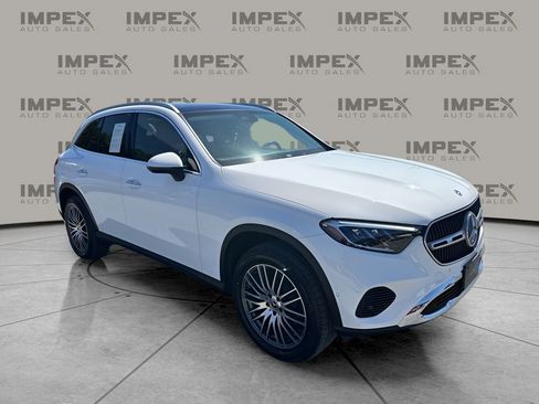 Used 2023 Mercedes-Benz GLC 300 4MATIC image 7