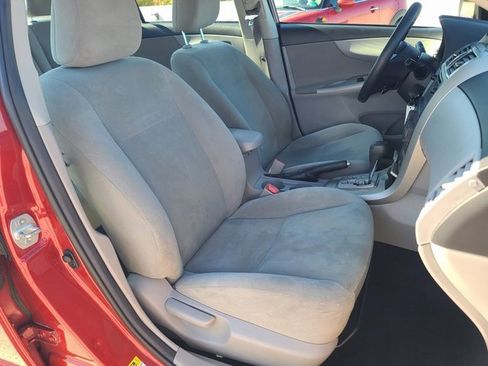 Used 2013 Toyota Corolla LE image 10