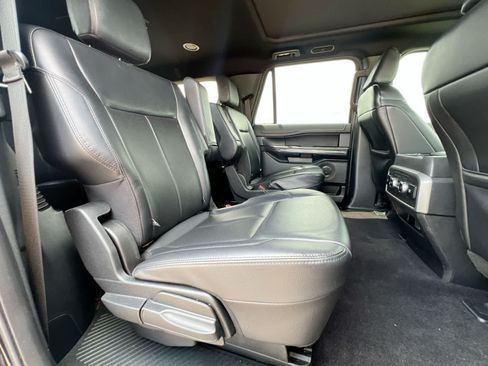 Used 2021 Ford Expedition Max XLT RWD image 20