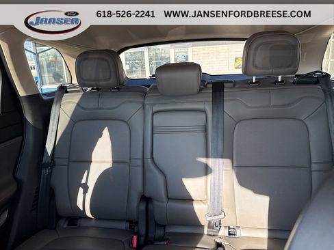 Used 2023 Lincoln Corsair Reserve w/ Towing Package image 13