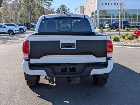 Used 2023 Toyota Tacoma SR image 4