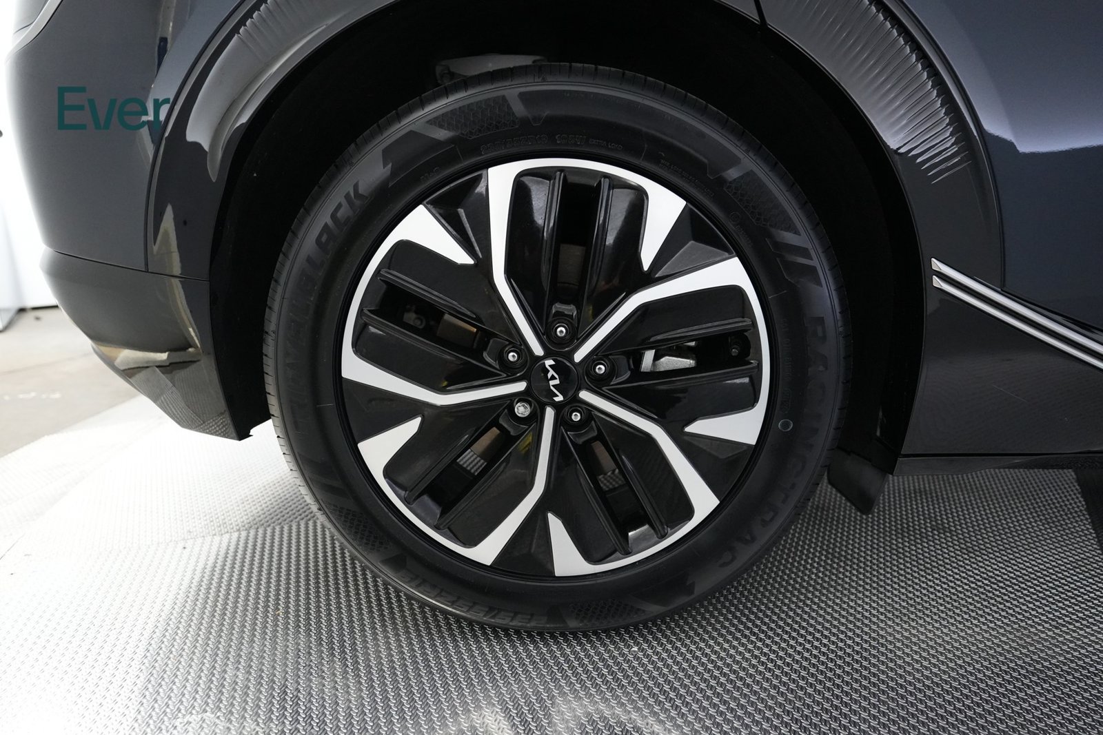 Used 2024 Kia EV6 Wind RWD image 21