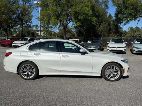 Used 2025 BMW 330i image 8