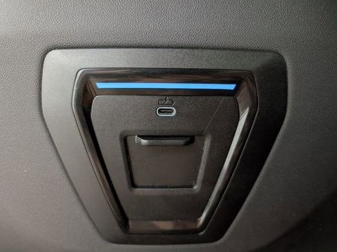 Used 2024 BMW 530i xDrive w/ Premium Package image 11