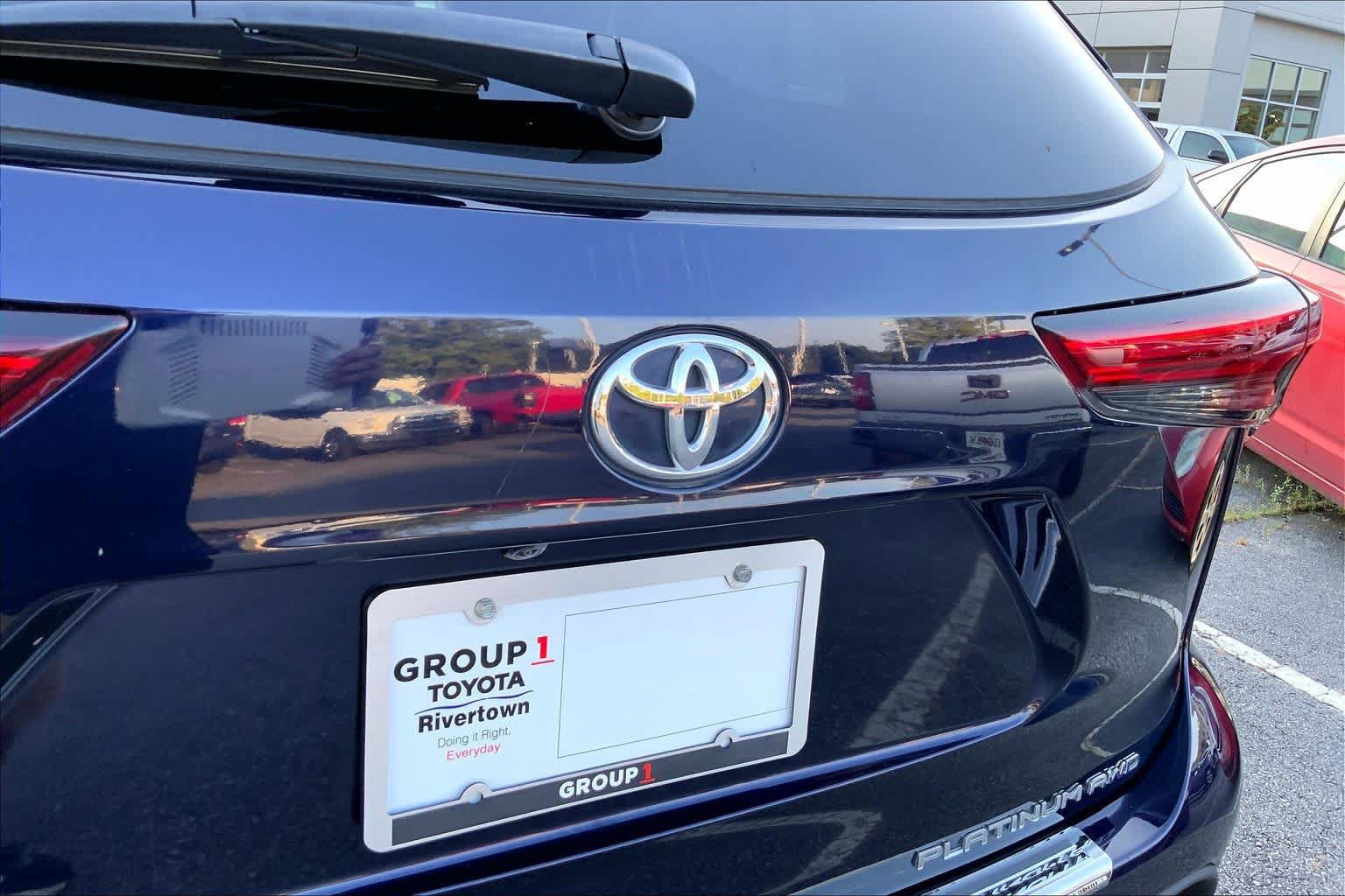 Used 2022 Toyota Highlander Platinum AWD/4WD image 28