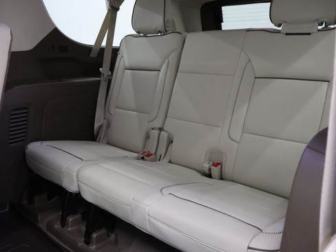 Used 2022 GMC Yukon XL Denali w/ Max Trailering Package AWD/4WD image 9