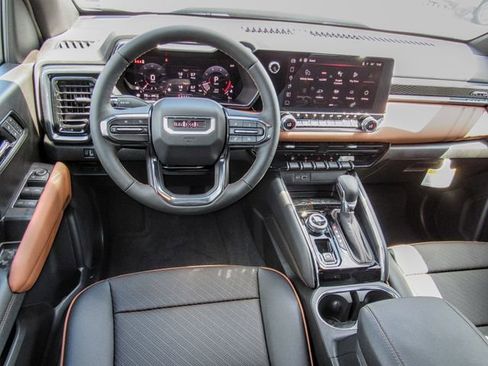 New 2025 GMC Canyon AT4 w/ Nightfall Edition image 19