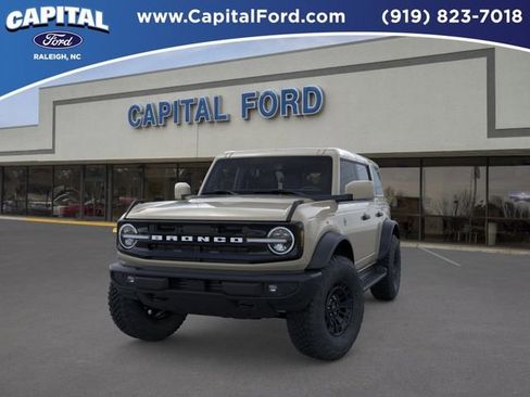 New 2026 Ford Bronco Outer Banks w/ Sasquatch Package AWD/4WD image 2