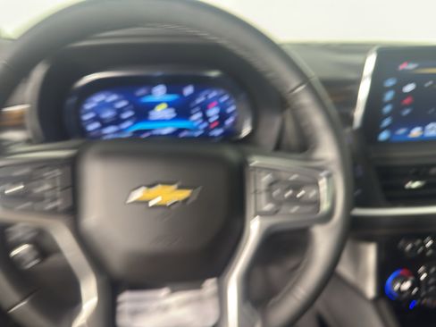 Used 2023 Chevrolet Suburban Premier RWD image 21