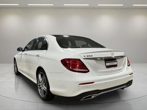 Used 2018 Mercedes-Benz E 300 4MATIC image 4