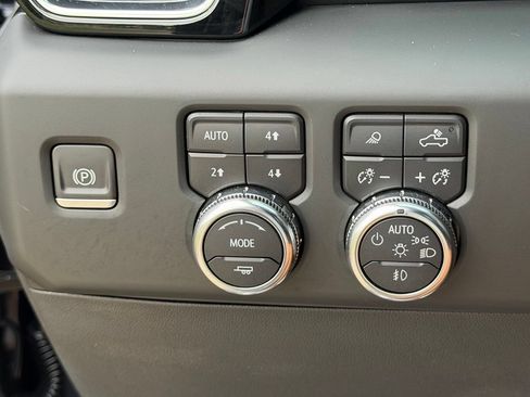 Used 2022 GMC Sierra 1500 Denali Ultimate AWD/4WD image 35