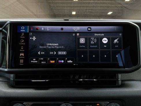 Used 2025 Jeep Wrangler Unlimited Sport AWD/4WD image 27