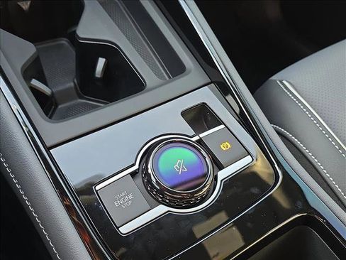 New 2026 Volkswagen Tiguan SEL R-Line image 19