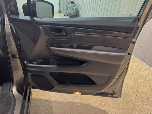 Used 2018 Honda Odyssey EX-L image 31