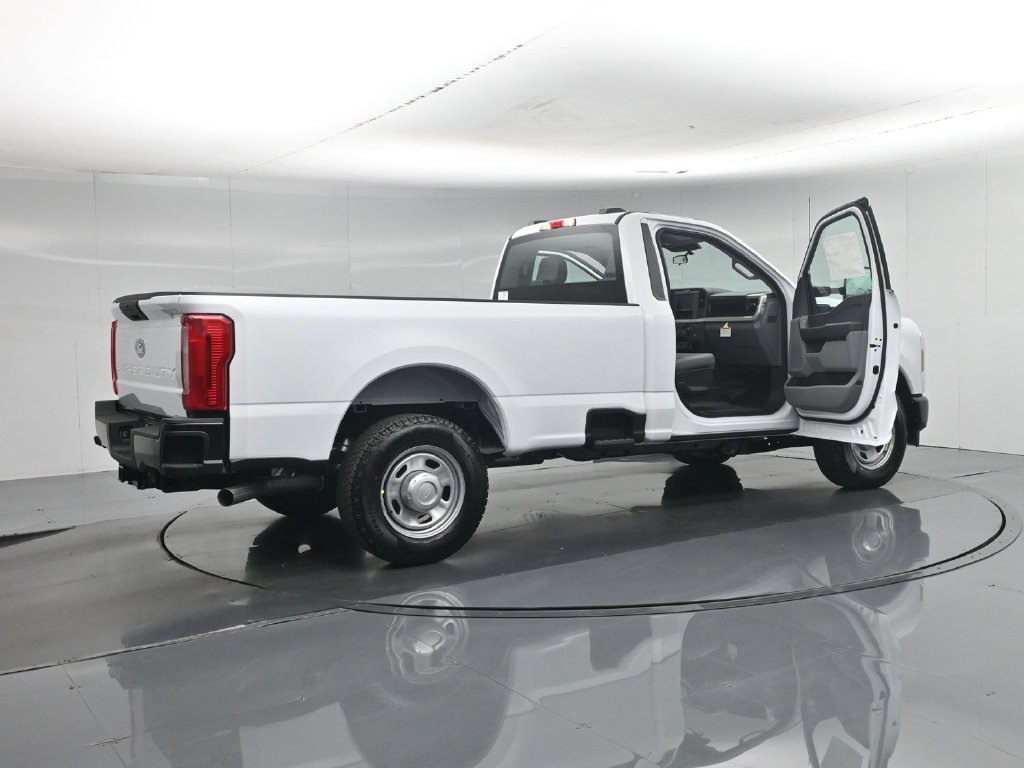 New 2027 Ford F350 XL w/ XL Chrome Package RWD image 5