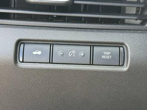 Used 2025 Nissan Altima 2.5 SV image 26