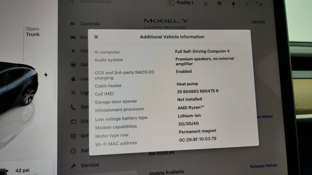 Used 2024 Tesla Model Y 2WD image 54