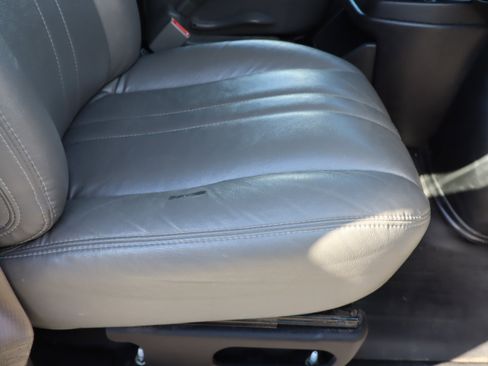 Used 2023 GMC Savana 2500 w/ Driver Convenience Package image 32