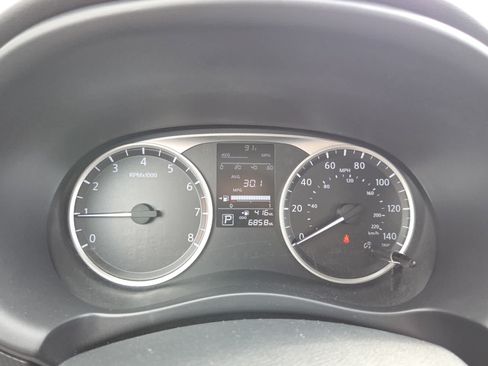 Used 2025 Nissan Kicks Play S FWD image 14