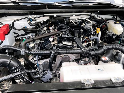 Used 2025 Toyota 4Runner SR5 AWD/4WD image 31