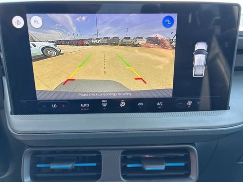 Used 2025 Ford Maverick Lobo AWD/4WD image 33