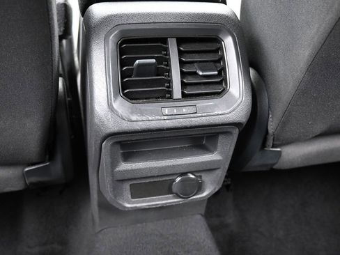 Used 2021 Volkswagen Tiguan S image 31