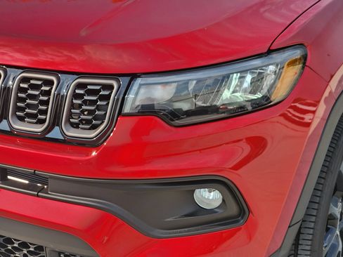 New 2026 Jeep Compass Latitude AWD/4WD image 9
