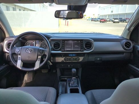 Used 2022 Toyota Tacoma SR5 RWD image 16