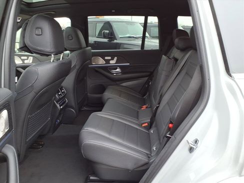 New 2026 Mercedes-Benz GLS 580 4MATIC image 12