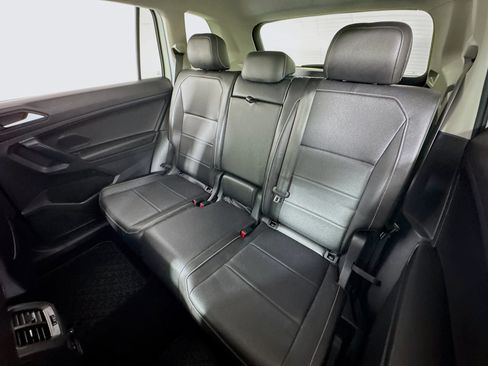 Used 2021 Volkswagen Tiguan SE AWD/4WD image 22