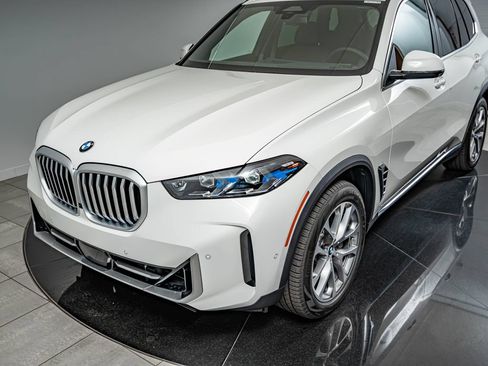 New 2026 BMW X5 xDrive40i w/ Climate Comfort Package AWD/4WD image 14