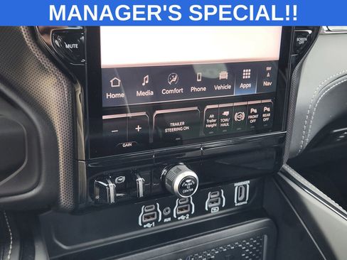 New 2026 RAM 3500 Limited AWD/4WD image 18