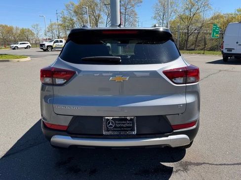 Used 2023 Chevrolet TrailBlazer LT w/ Convenience Package FWD image 6