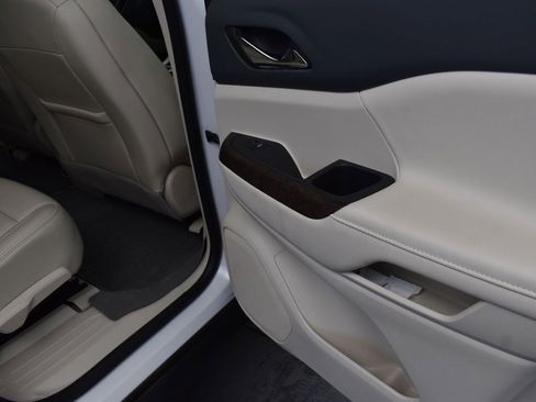 Used 2021 GMC Acadia Denali w/ Denali Technology Package image 21