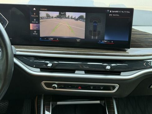 Used 2023 BMW X7 xDrive40i AWD/4WD image 16