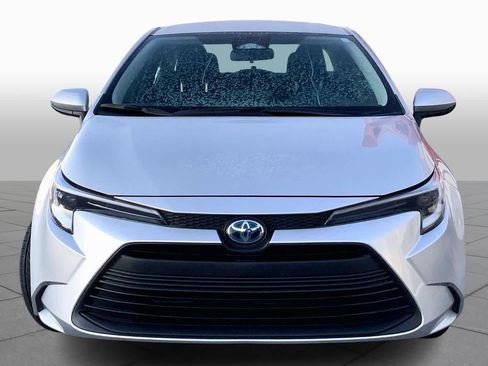 Used 2025 Toyota Corolla LE image 4