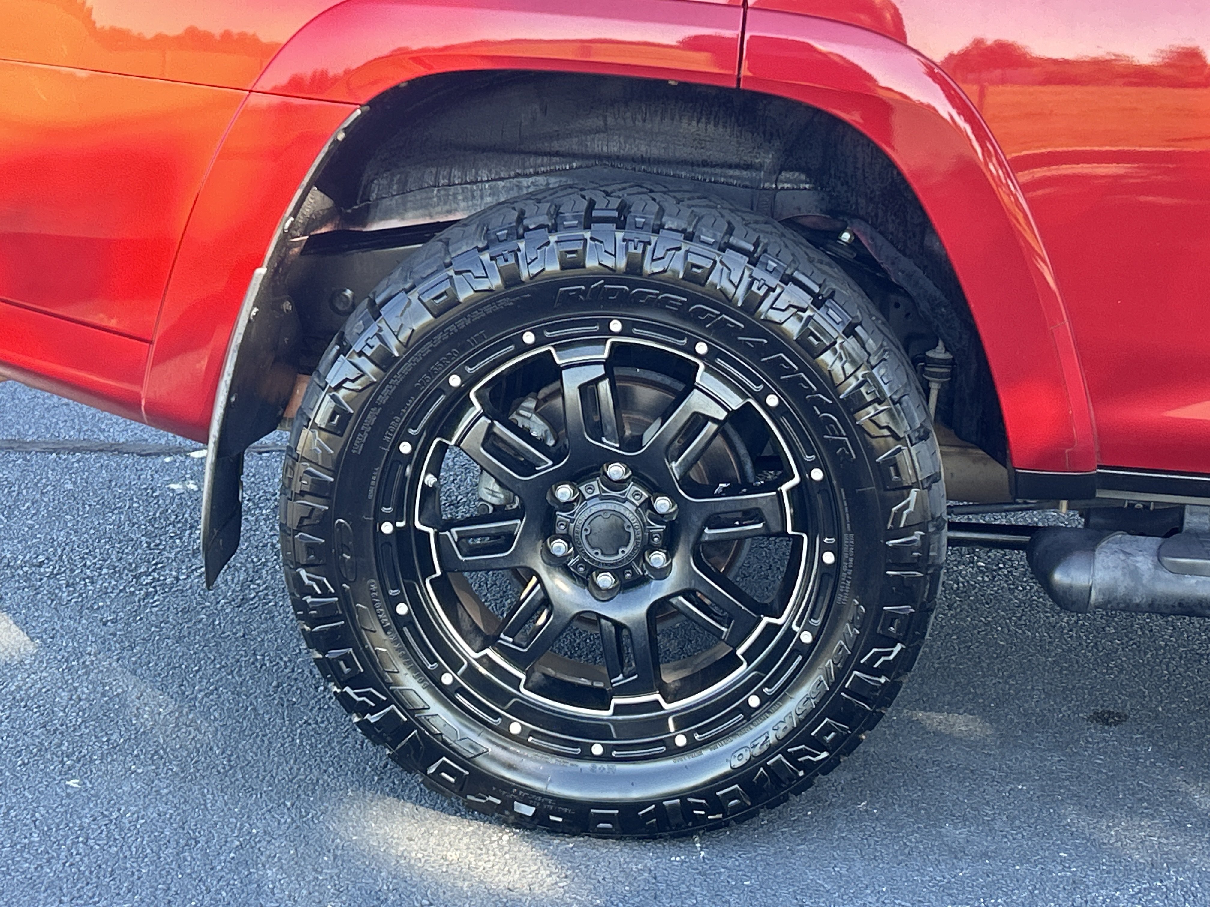 Used 2018 Toyota 4Runner SR5 RWD image 34