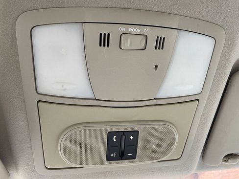Used 2014 Nissan Rogue S FWD image 16