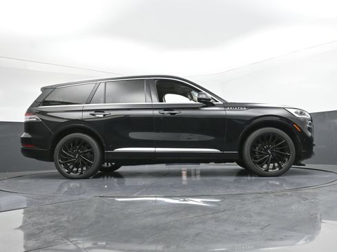 Used 2022 Lincoln Aviator Reserve w/ Equipment Group 201A image 28