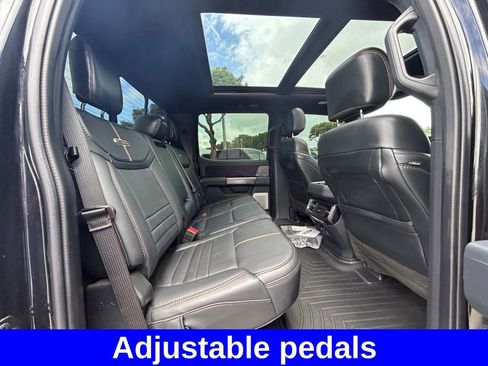 Used 2023 Ford F450 Platinum w/ FX4 Off-Road Package image 32