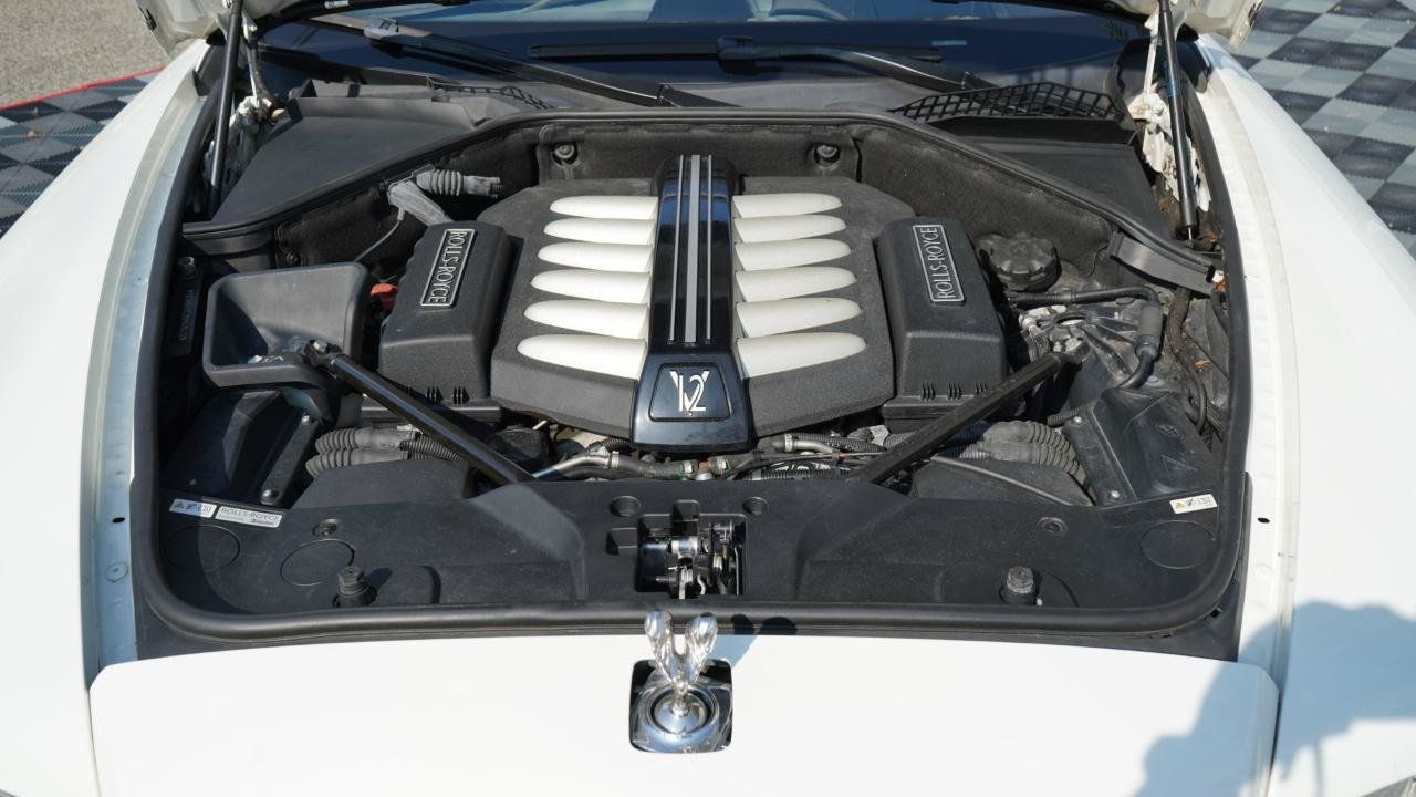 Used 2011 Rolls-Royce Ghost RWD image 97