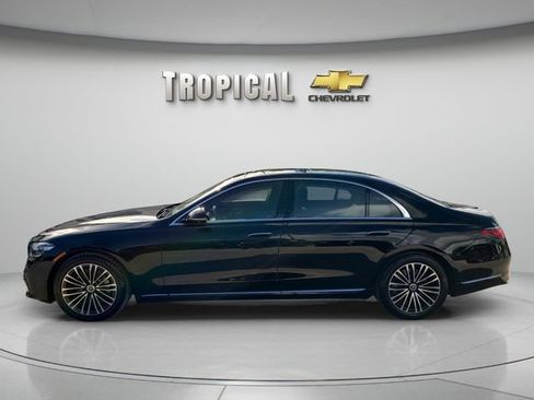 Used 2025 Mercedes-Benz S 500 4MATIC image 2