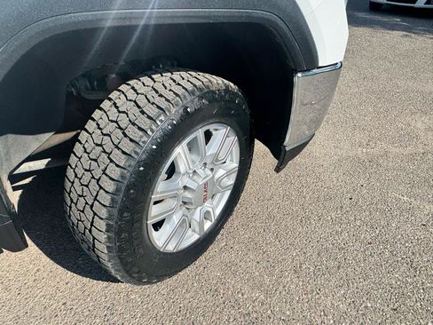Used 2021 GMC Sierra 3500 SLT w/ SLT Convenience Package AWD/4WD image 9